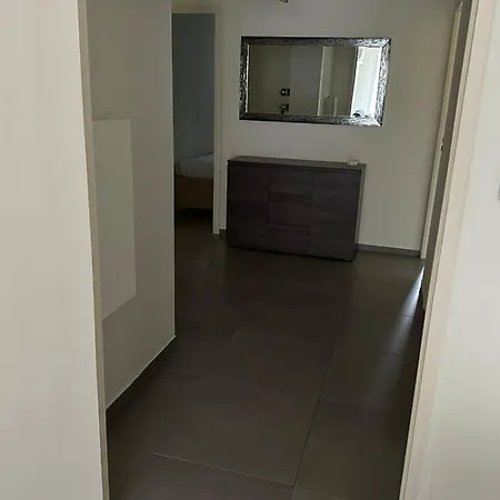 Apartment Spacious 7 Min From Train Station Cannes