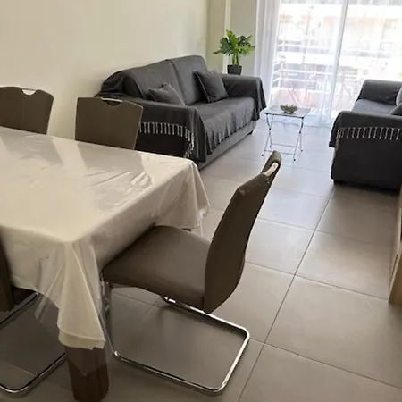 Spacious 7 Min From Train Station Apartment Cannes